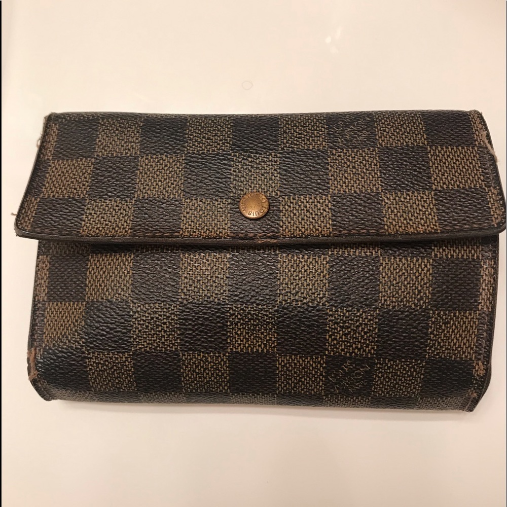 Authentic LV wallet